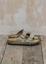  Birkenstock Arizona Regular Oiled Leather Sandals in Tobacco Brown