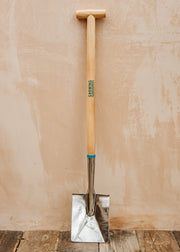 Le Toy Van Growing Gardeners Digging Spade