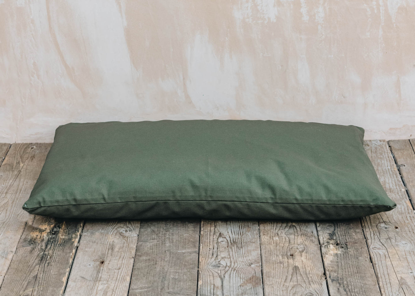Pooch & Paws Large Water Resistant Pet Bed in Olive Green
