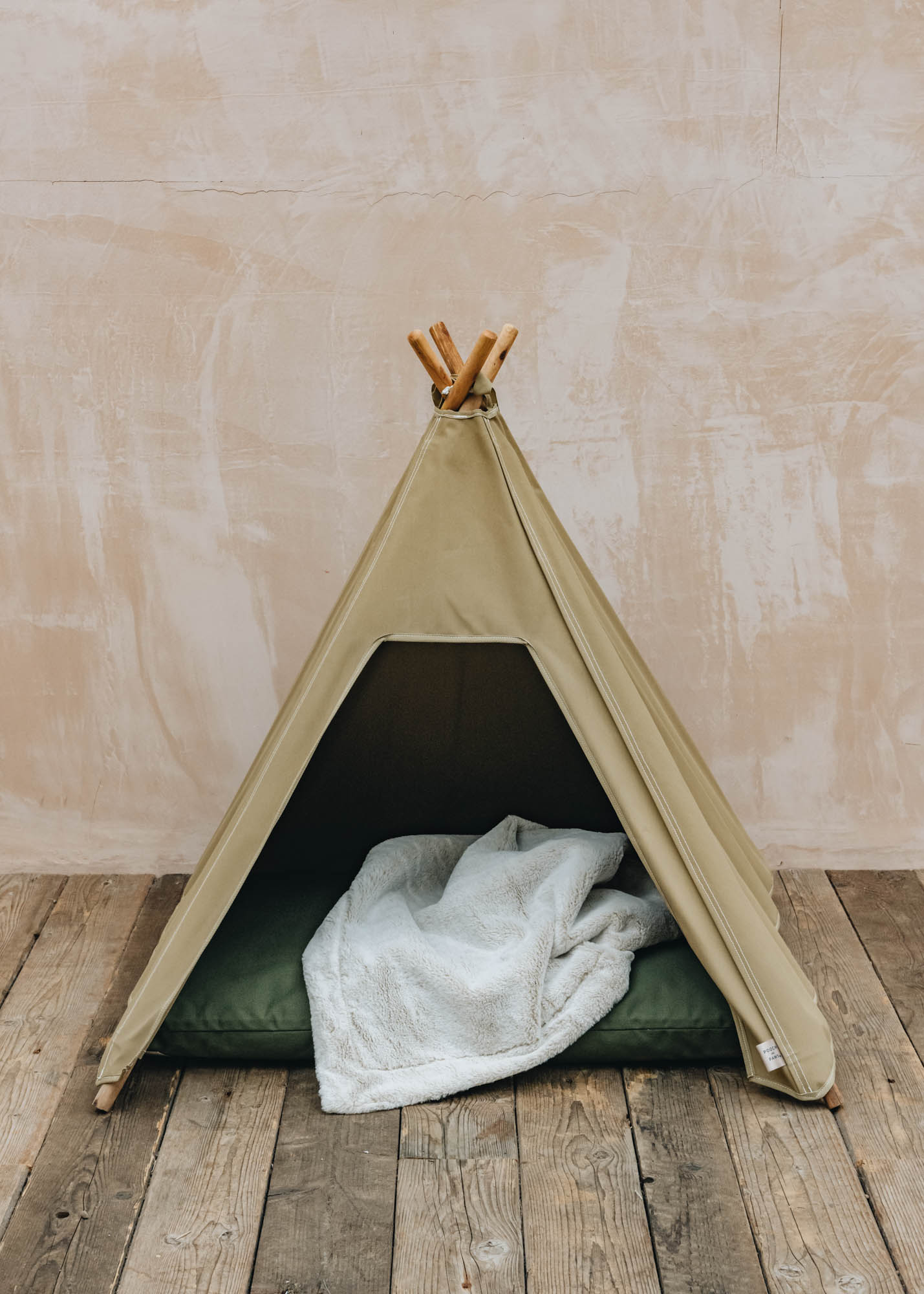 Pooch & Paws Large Pet Teepee in Sand