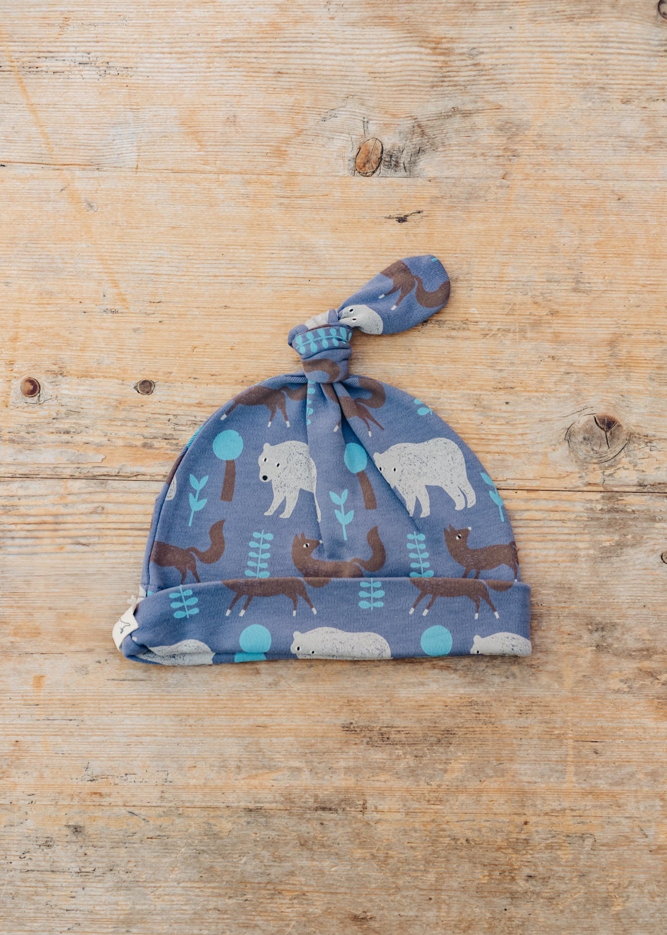 Babies' Knotted Hat in Bear and Fox Blue â Burford Garden Co.