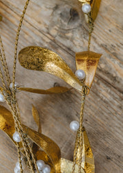 Bungalow Large Golden Christmas Mistletoe