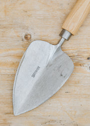 Sneeboer Transplanting Trowel with Shaped Handle