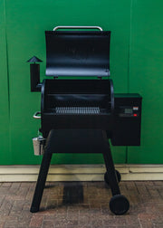Traeger Pro 575 Wood Pellet Grill in Black with Pellet Sensor