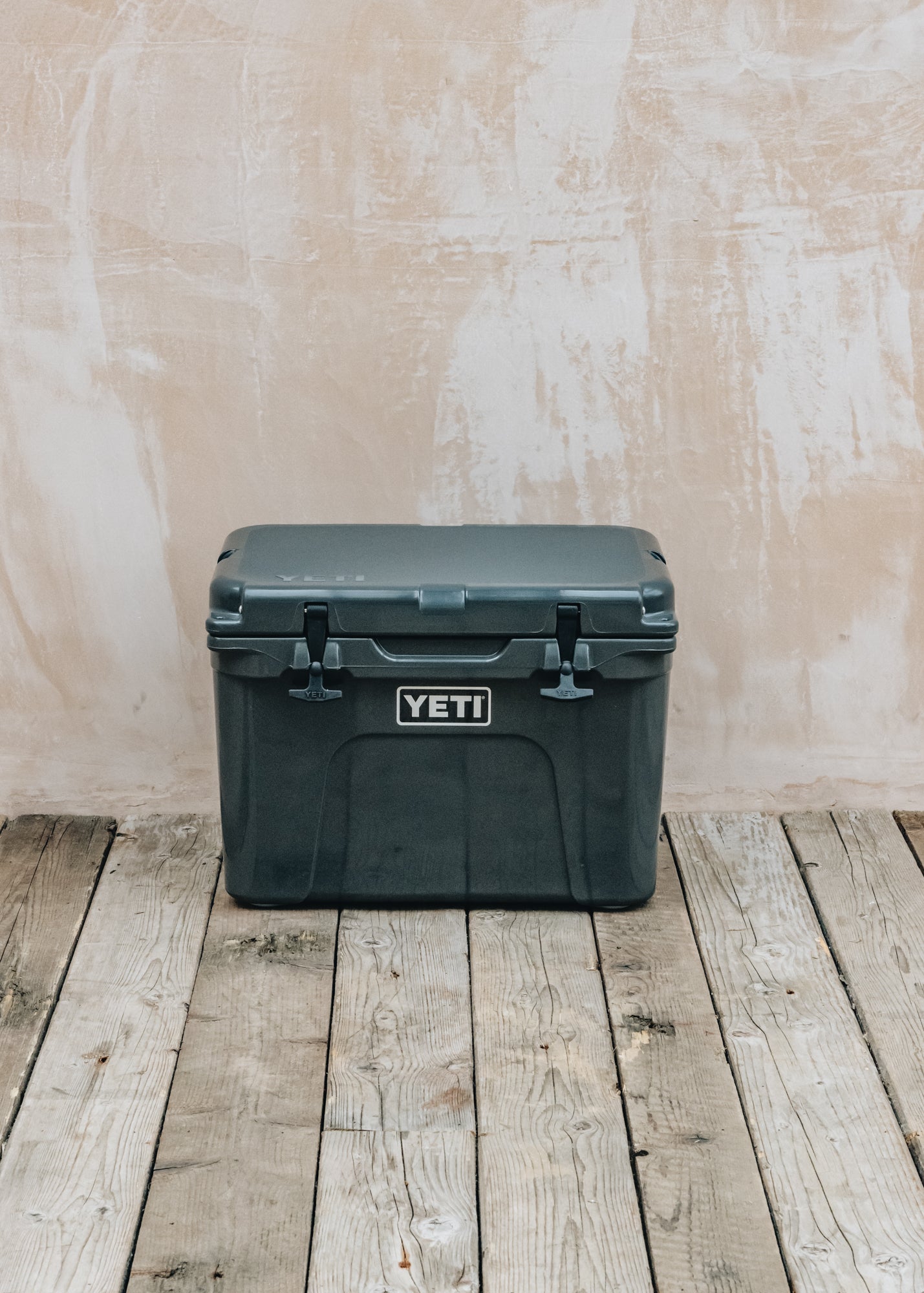 Yeti Charcoal Tundra 35 Cooler