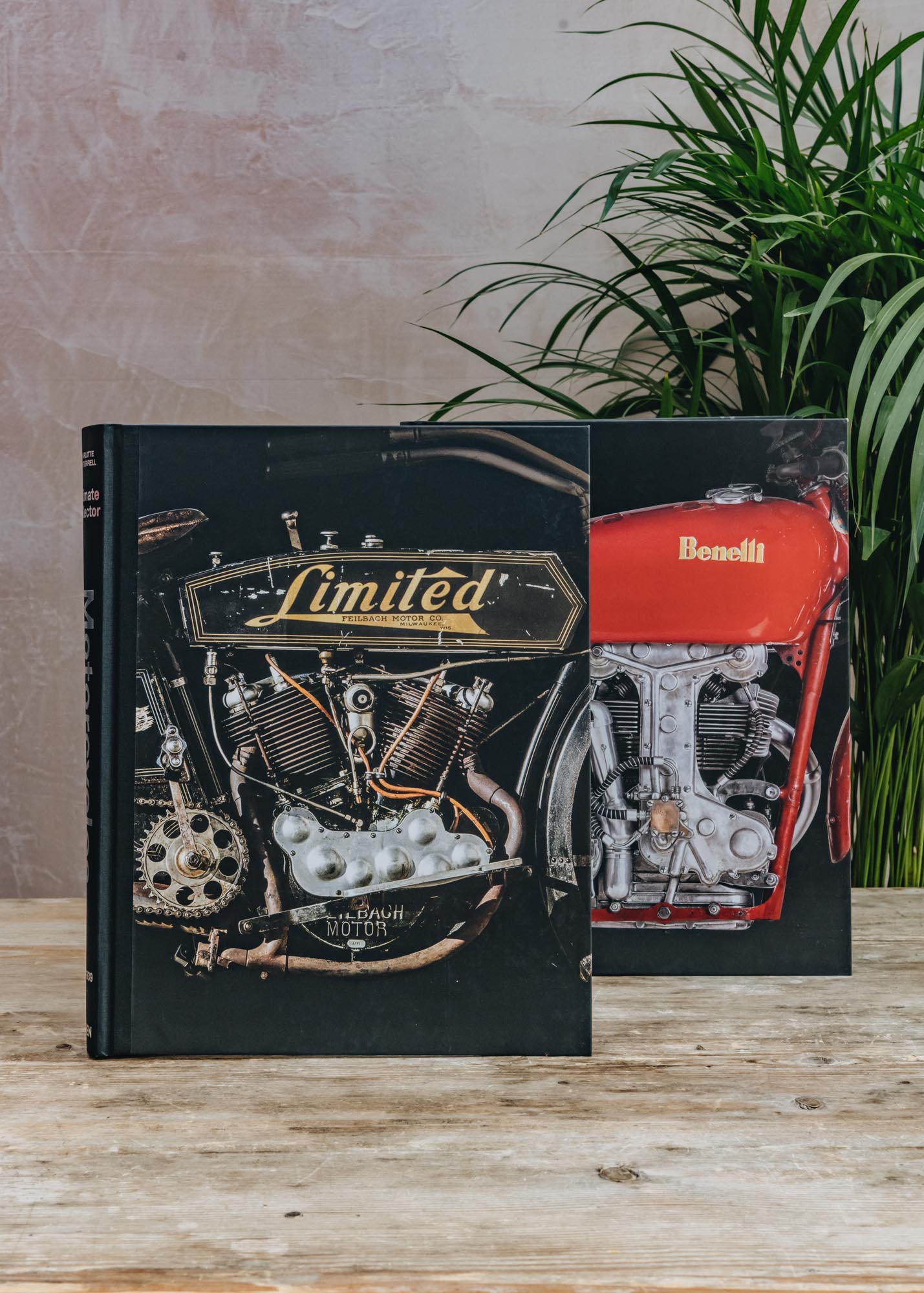 Ultimate Collector Motorcycles by Charlotte & Peter Fiell
