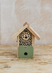 Wildlife World Bee Barn