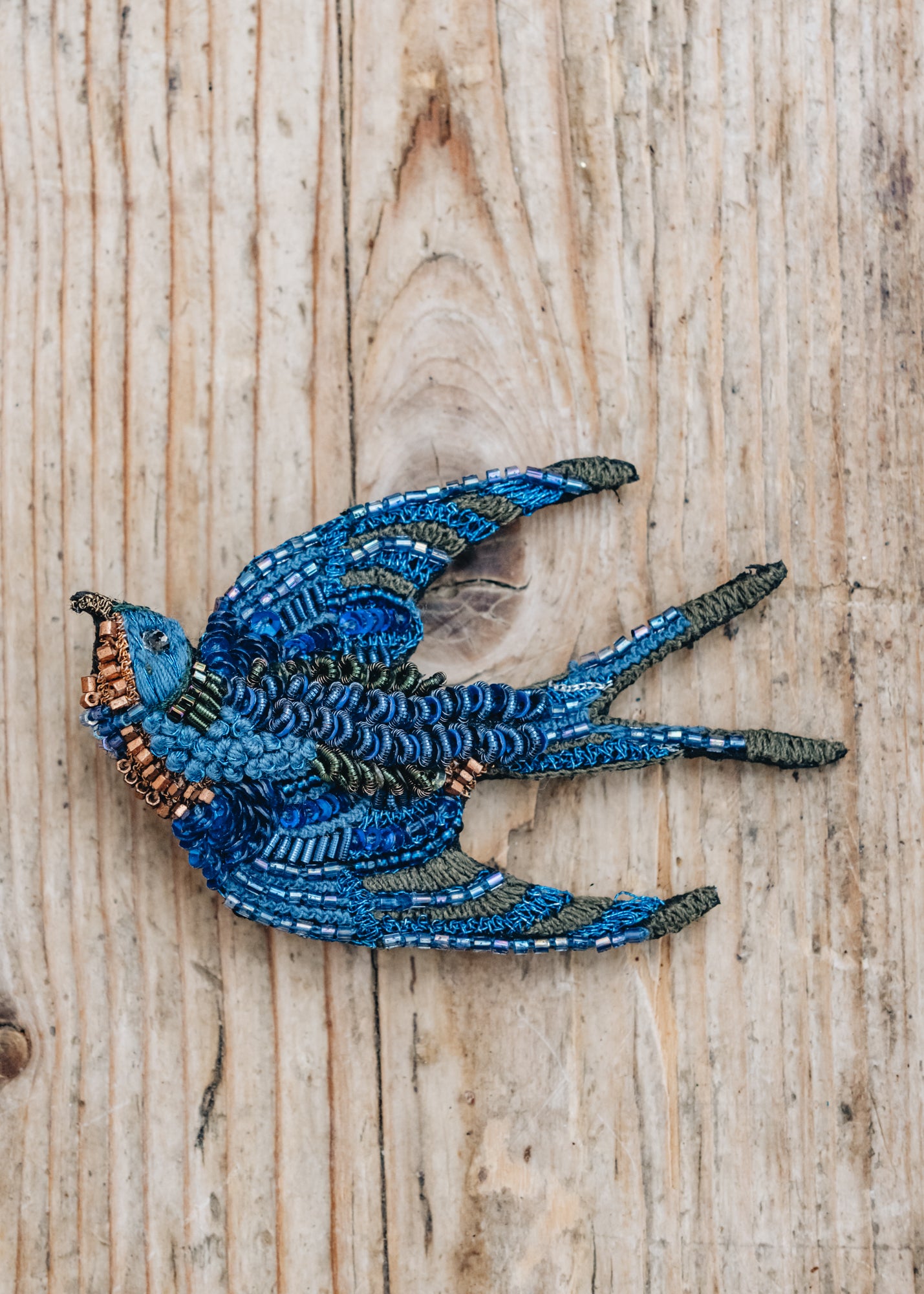 Trovelore　刺繍ブローチFLYING SWALLOW (TRB012) Trovelore 刺繍ブローチFLYING SWALLOW (TRB012) | Pay ID