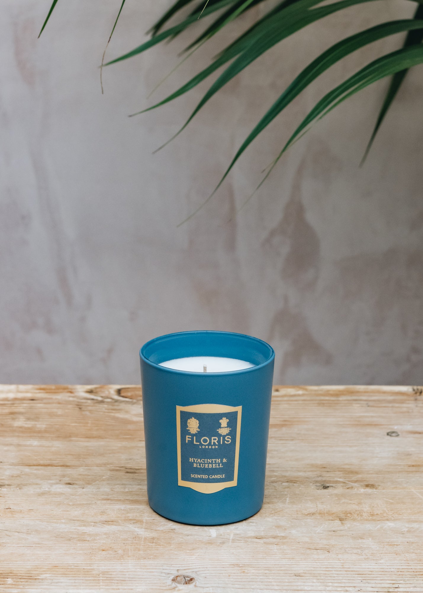 Floris Candle in Hyacinth and Bluebell
