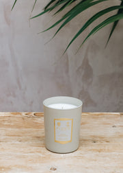 Floris Candle in Oud and Cashmere