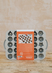 Nordic Ware Teacakes and Candies Bundt Pan