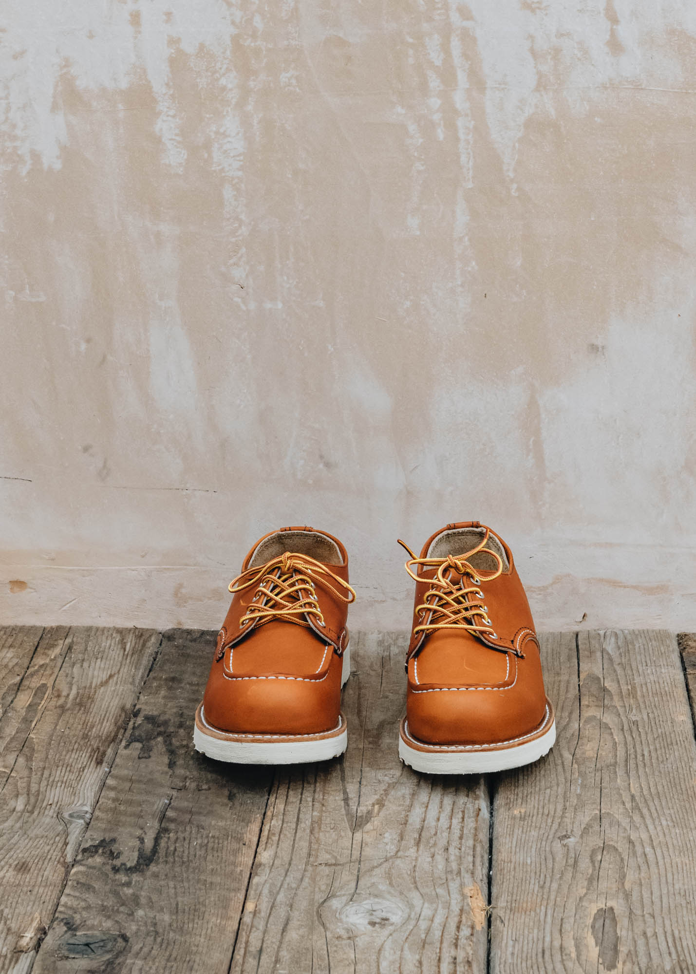 Red Wing Red Wing 8092 Shop Moc Oxford Shoes in Oro Legacy