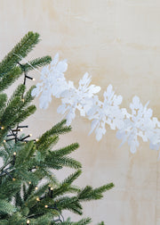 Flake Garland in White