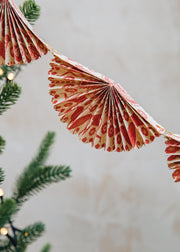 A World of Craft Greta Folded Garland