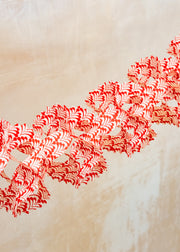 A World of Craft Kathmandu Garland Bunch in Off White and Red