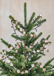 A World of Craft Peak Christmas Garland in Offwhite and Red