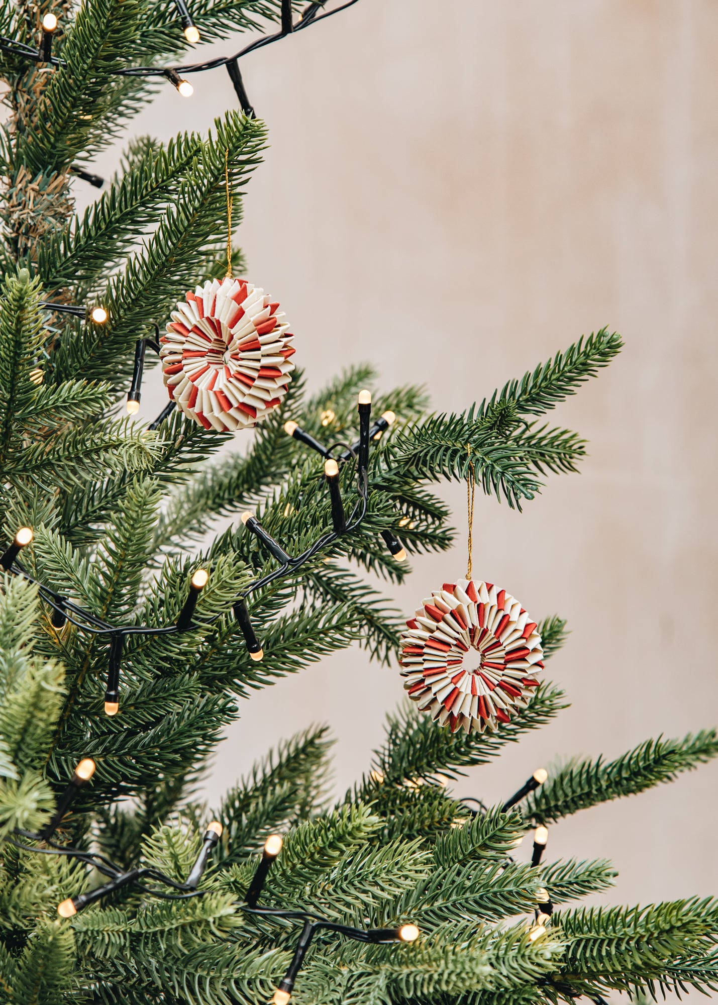 Spin Ornaments in White and Red, pack of two