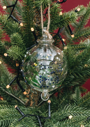 Alder Berries Bauble in Green and Red