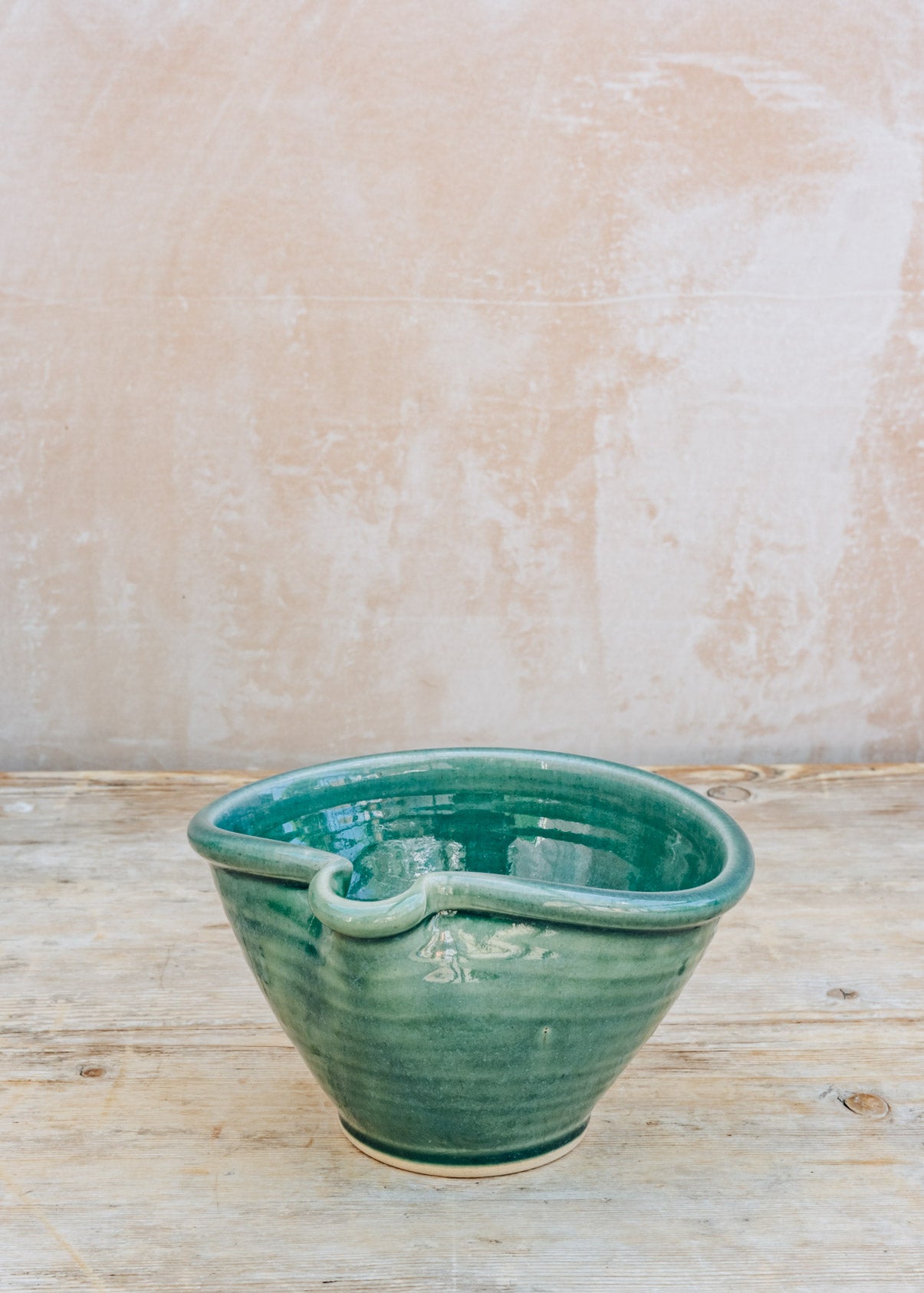 Bordallo Pinheiro Medium Mixing Bowl in Green