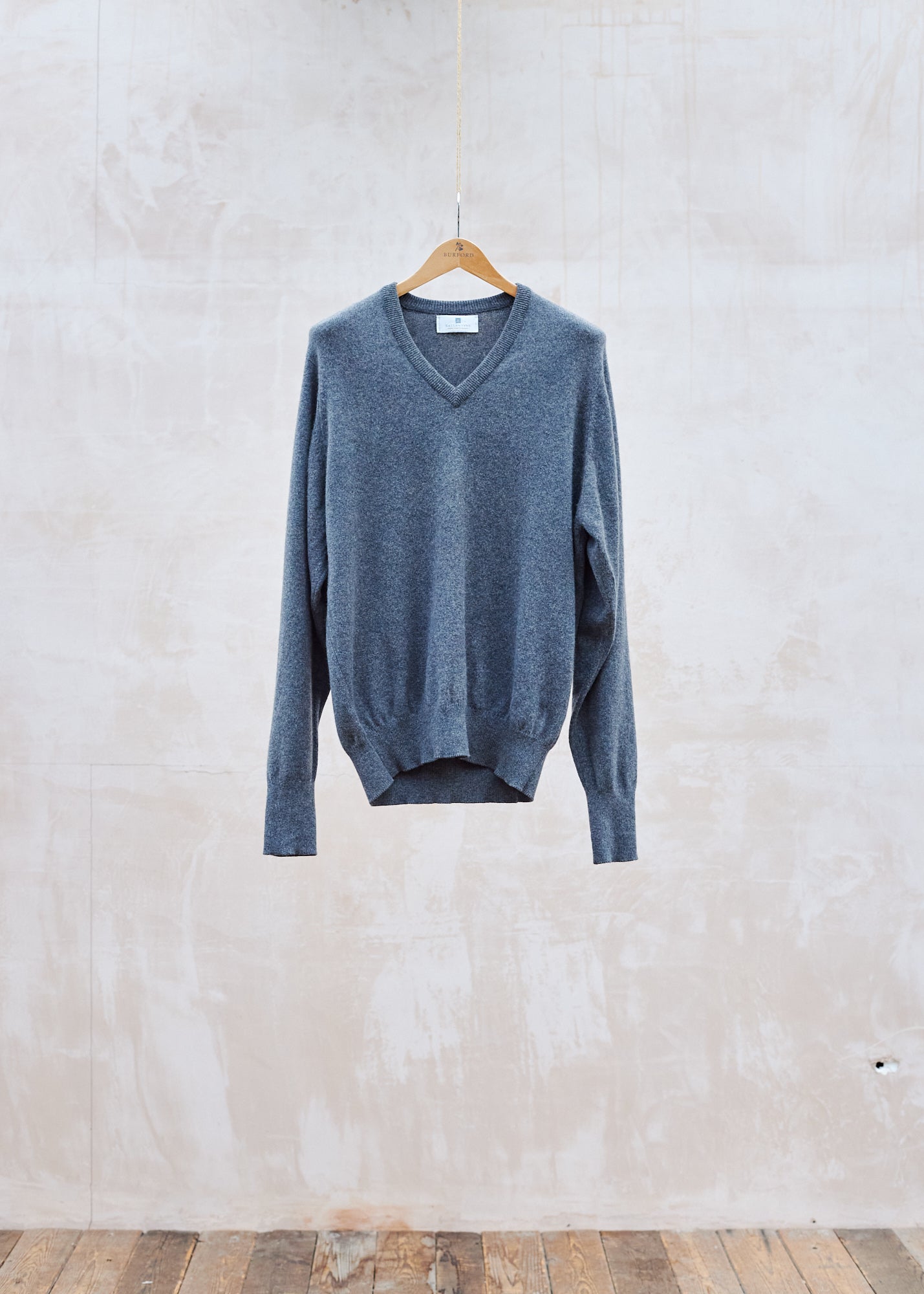 Ballantyne Charcoal Pure Cashmere V-Neck - M/L