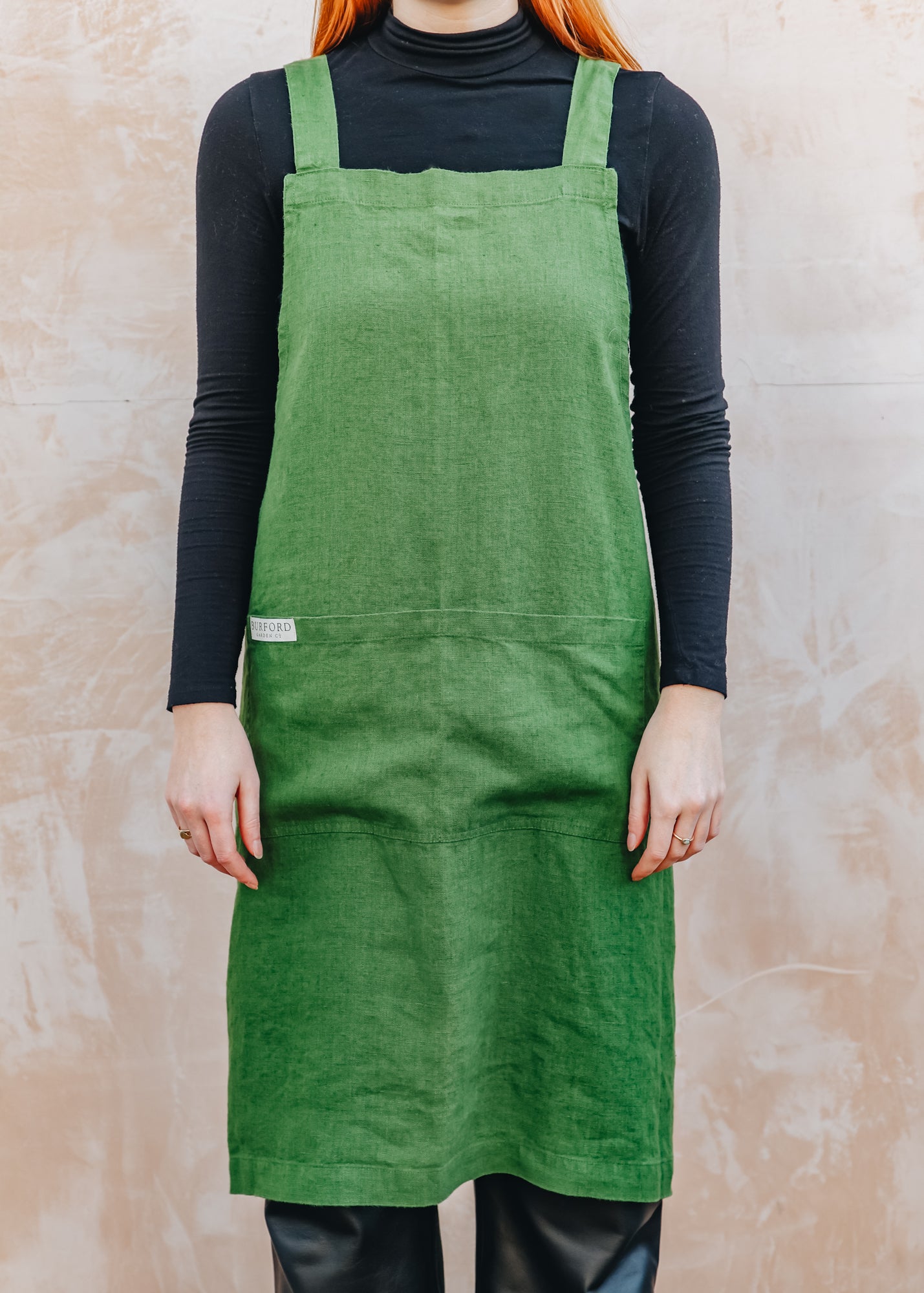Crossback Linen Apron in True Green