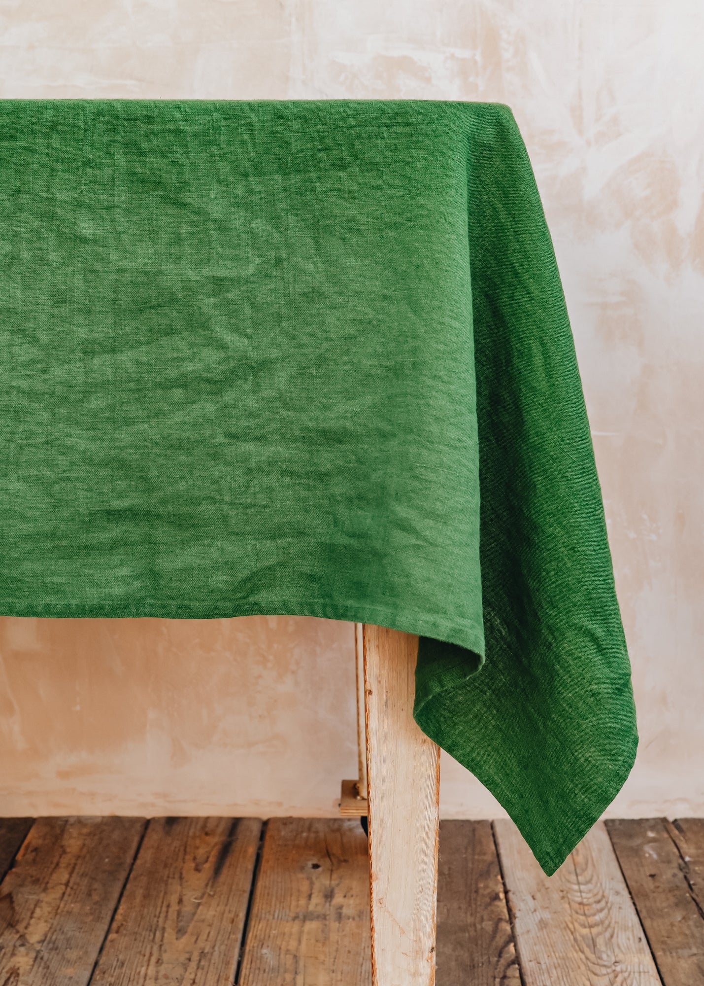 Linen Tablecloth in True Green (140x250cm)