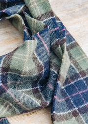 Barbour Tartan Lambswool Scarf in Classic