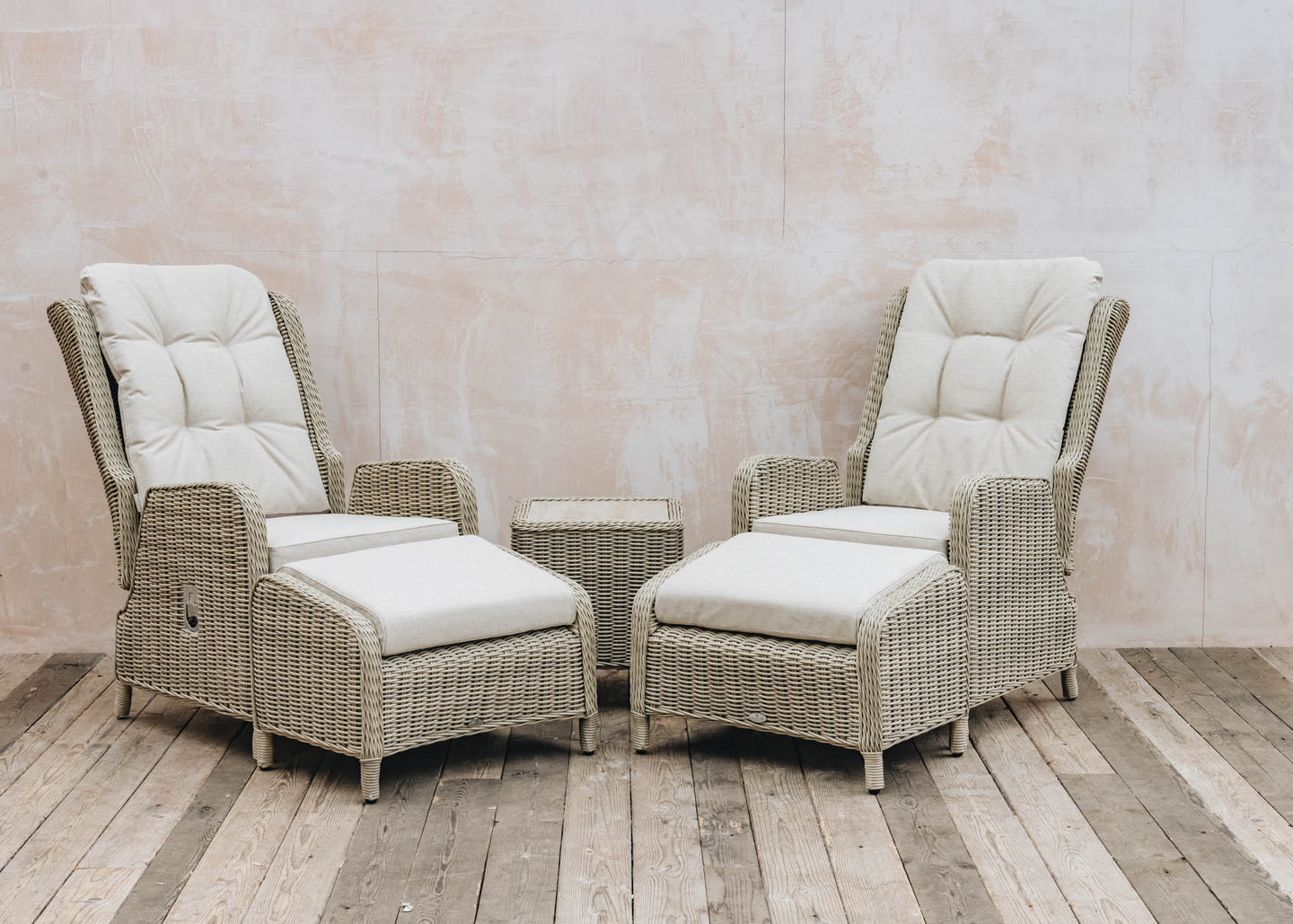 Bramblecrest for Burford Garden Co. Barley Deluxe Recliner Set