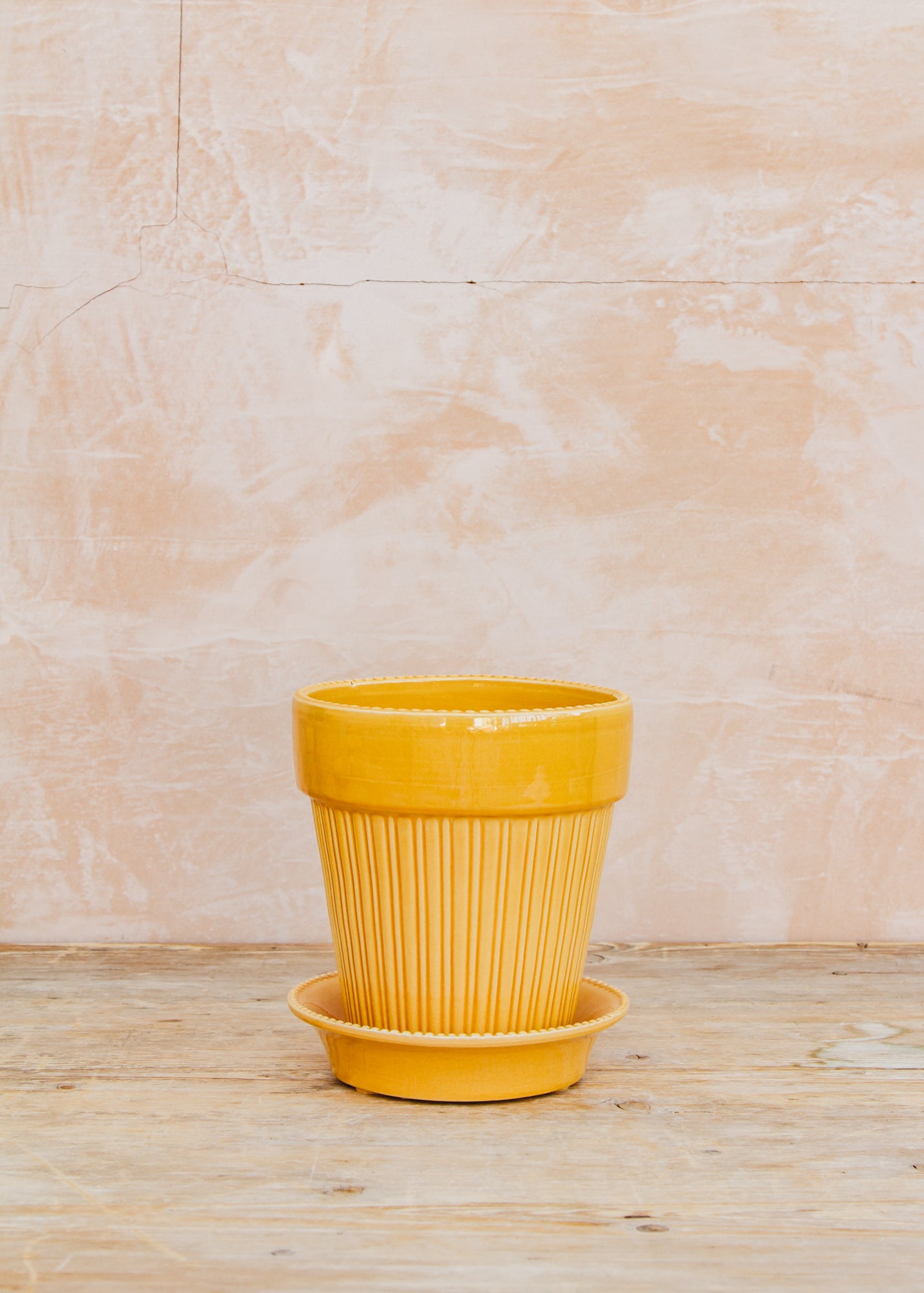 Bergs Potter Simona Amber Yellow Glazed Pot