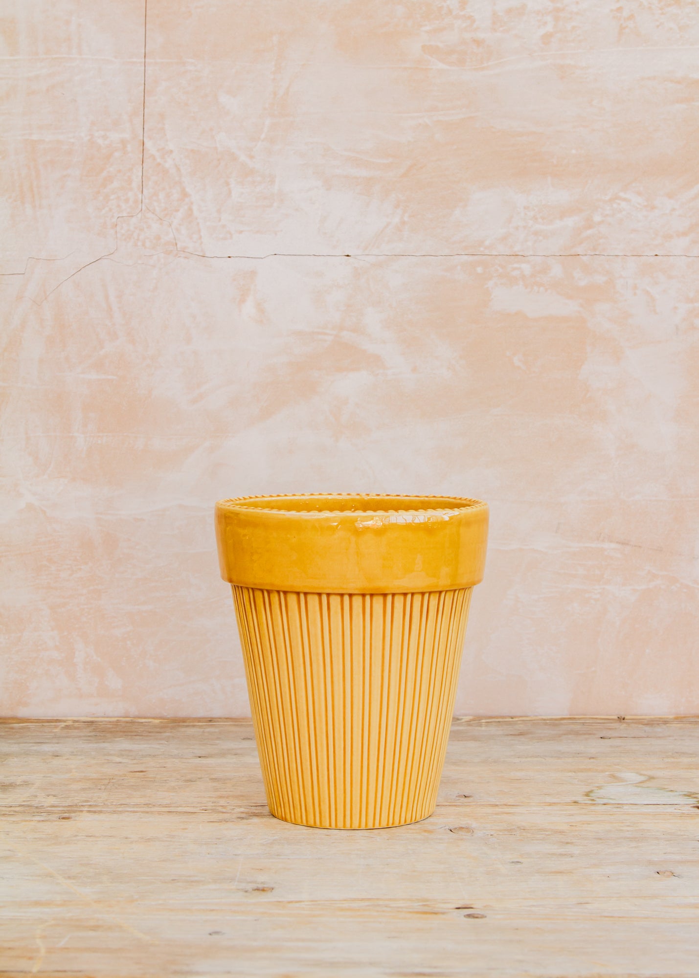 Bergs Potter Simona Amber Yellow Glazed Pot