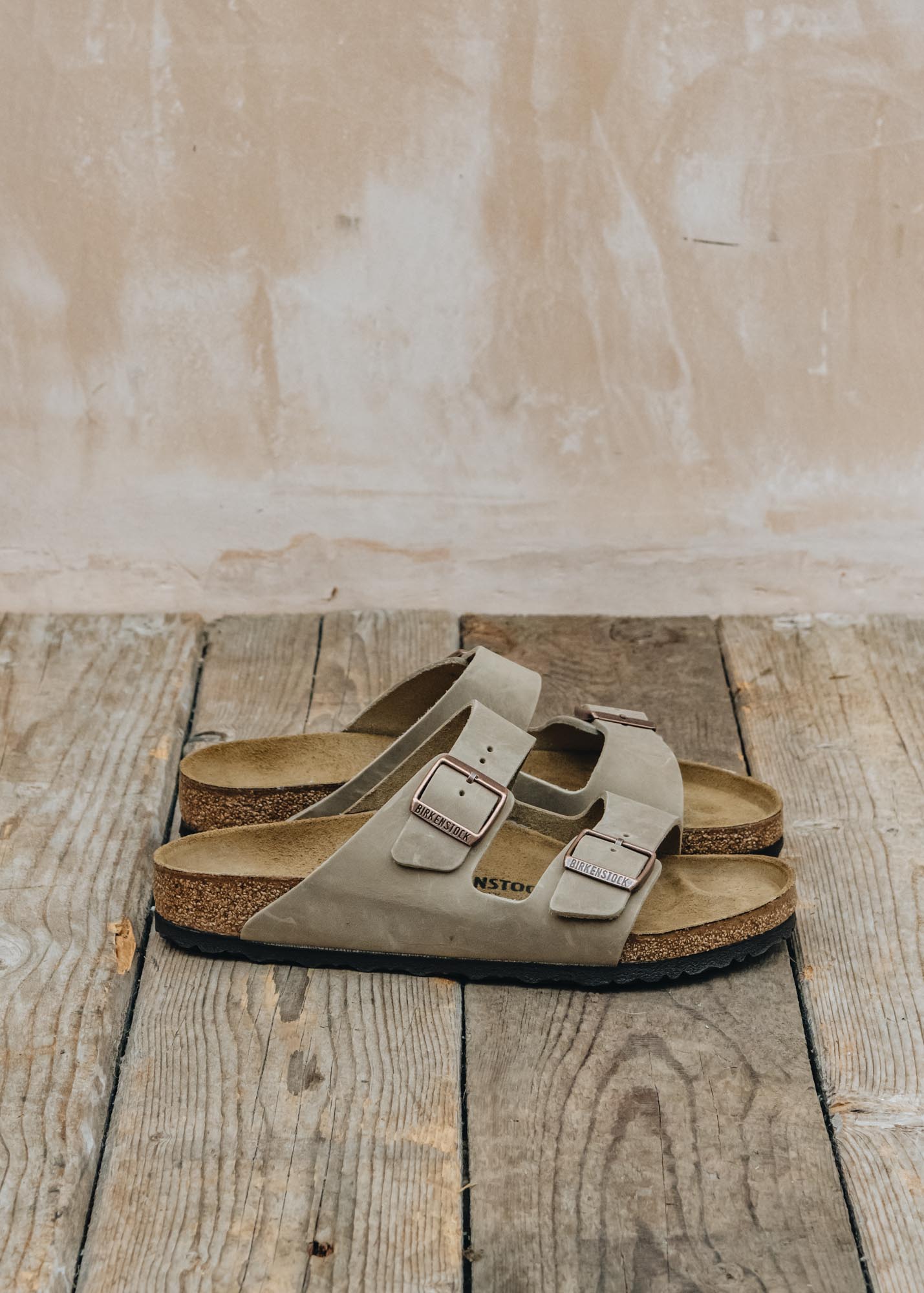 Birkenstock Men's Arizona Sandals in Oiled Tobacco Brown Leather