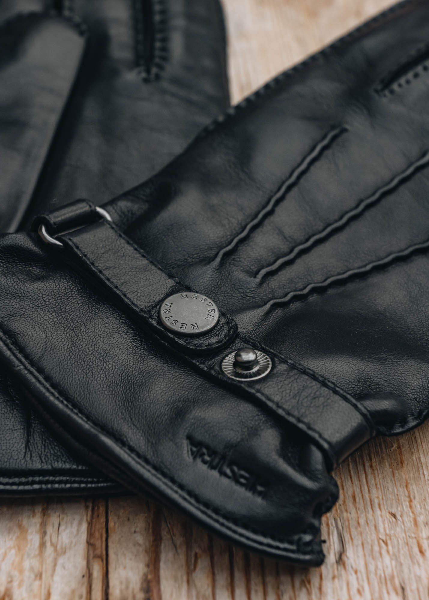 Hestra Black Jake Leather Gloves