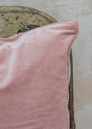 Bungalow Bungalow Blush Velvet Cushion
