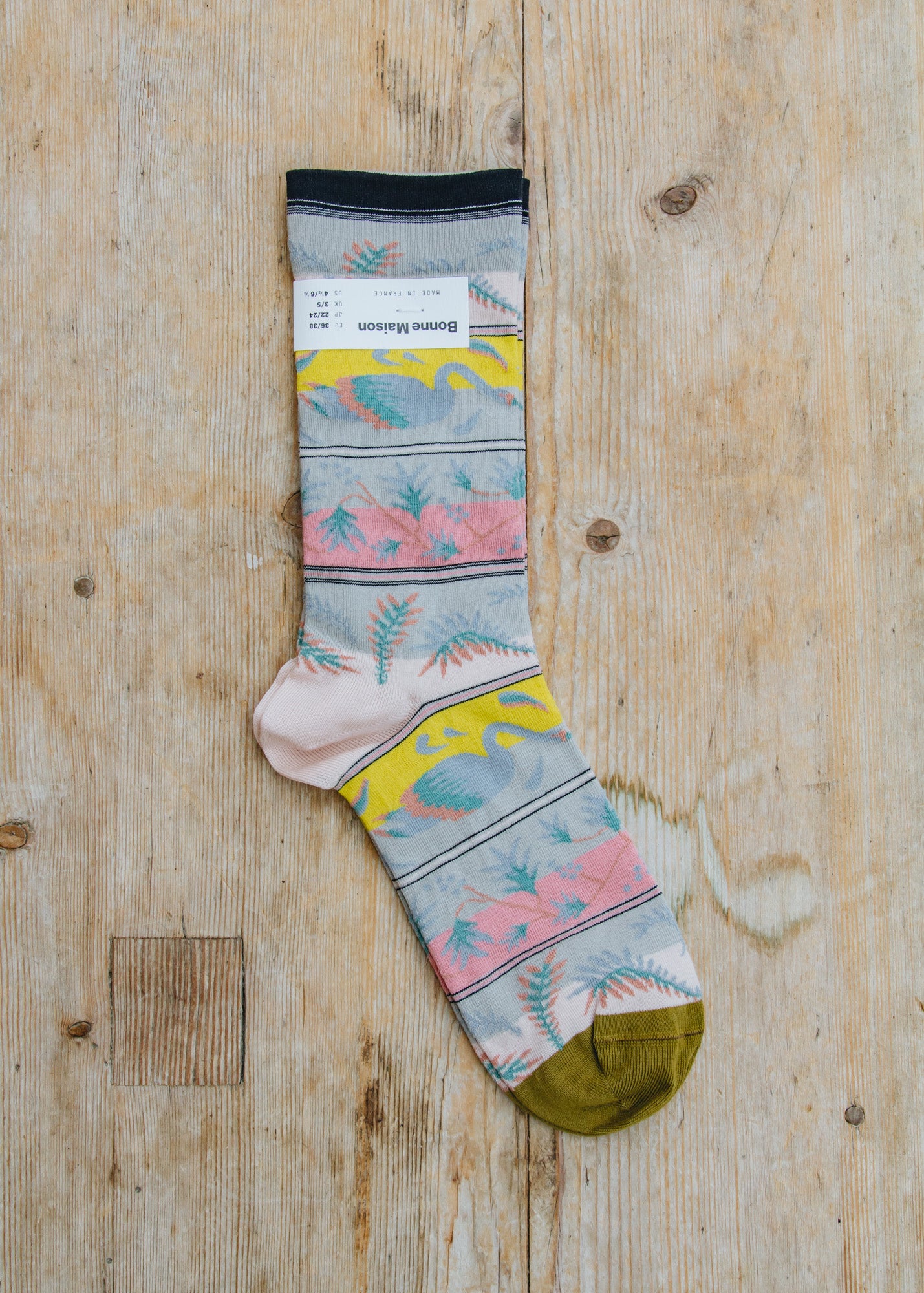 Maggie: Timeless Flowers Rose Bouton Cygne Socks