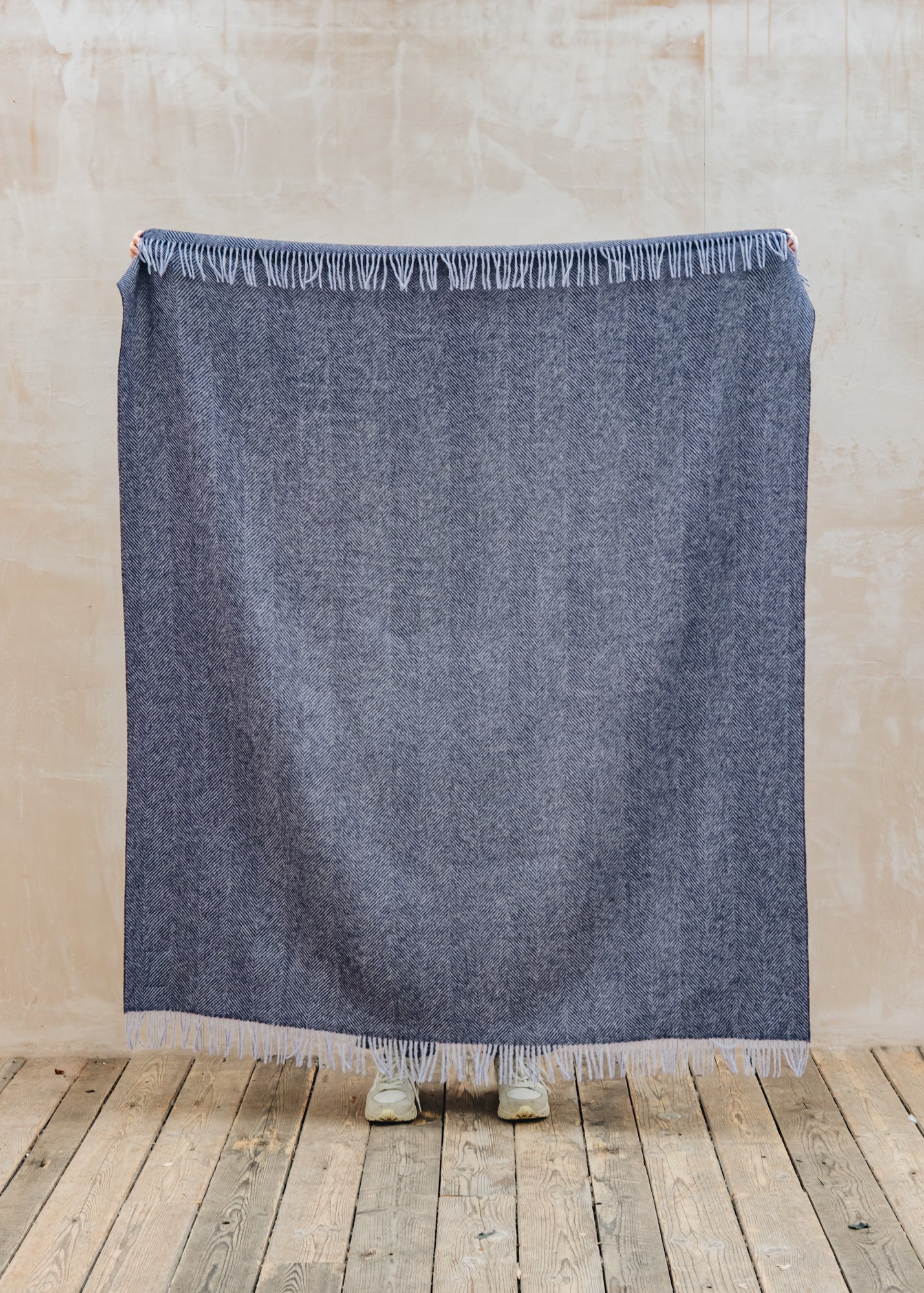 Herringbone Throw in Blackcurrant