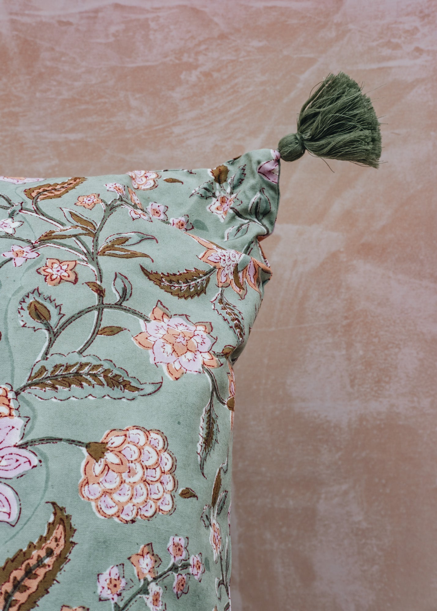 Bungalow Divya Artichoke Cushion