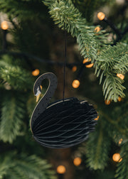 Bungalow Honeycomb Swan Paper Decorations Set