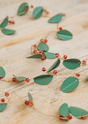 Books Leaf Garland with Berries in Forest, 180cm