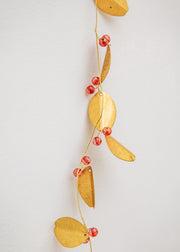 Bungalow Leaf Garland with Berries in Gold, 180cm