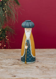 Bungalow Wise King with Navy Headdress