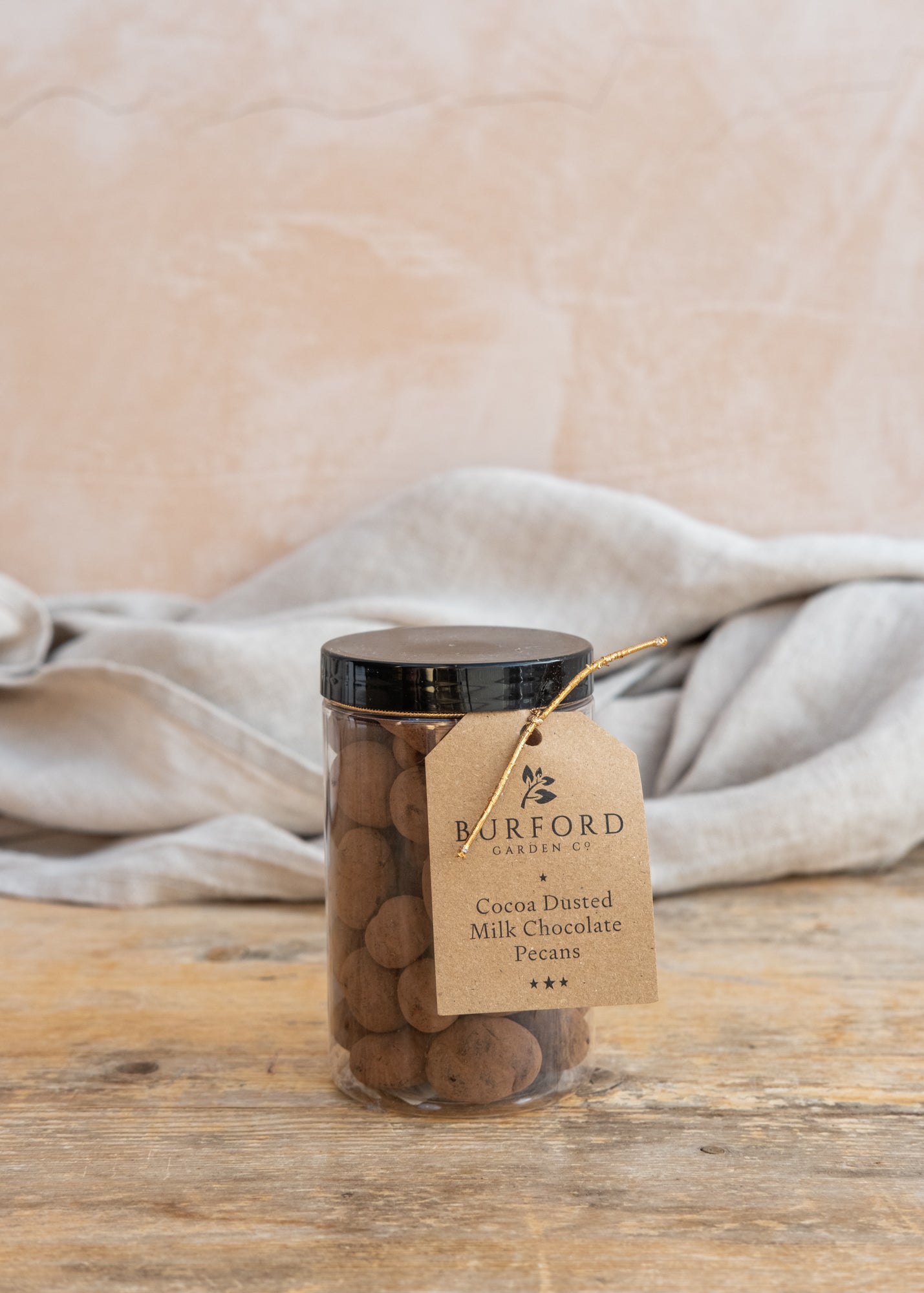 Cocoa Dusted Milk Chocolate Covered Pecans, 290g