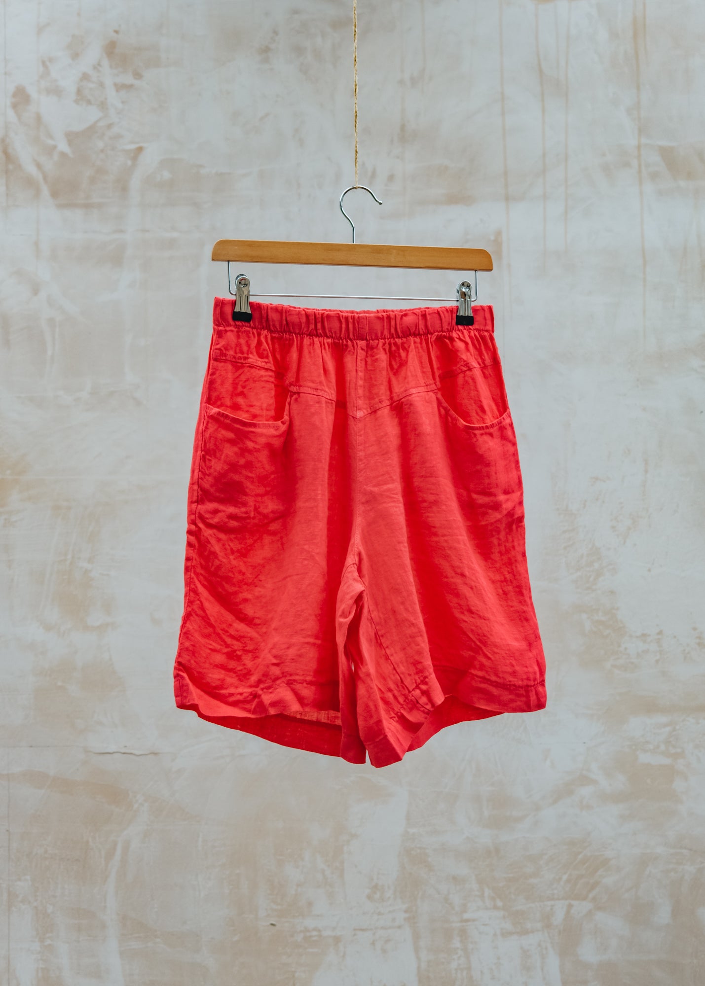 Shorts in Fragola Red
