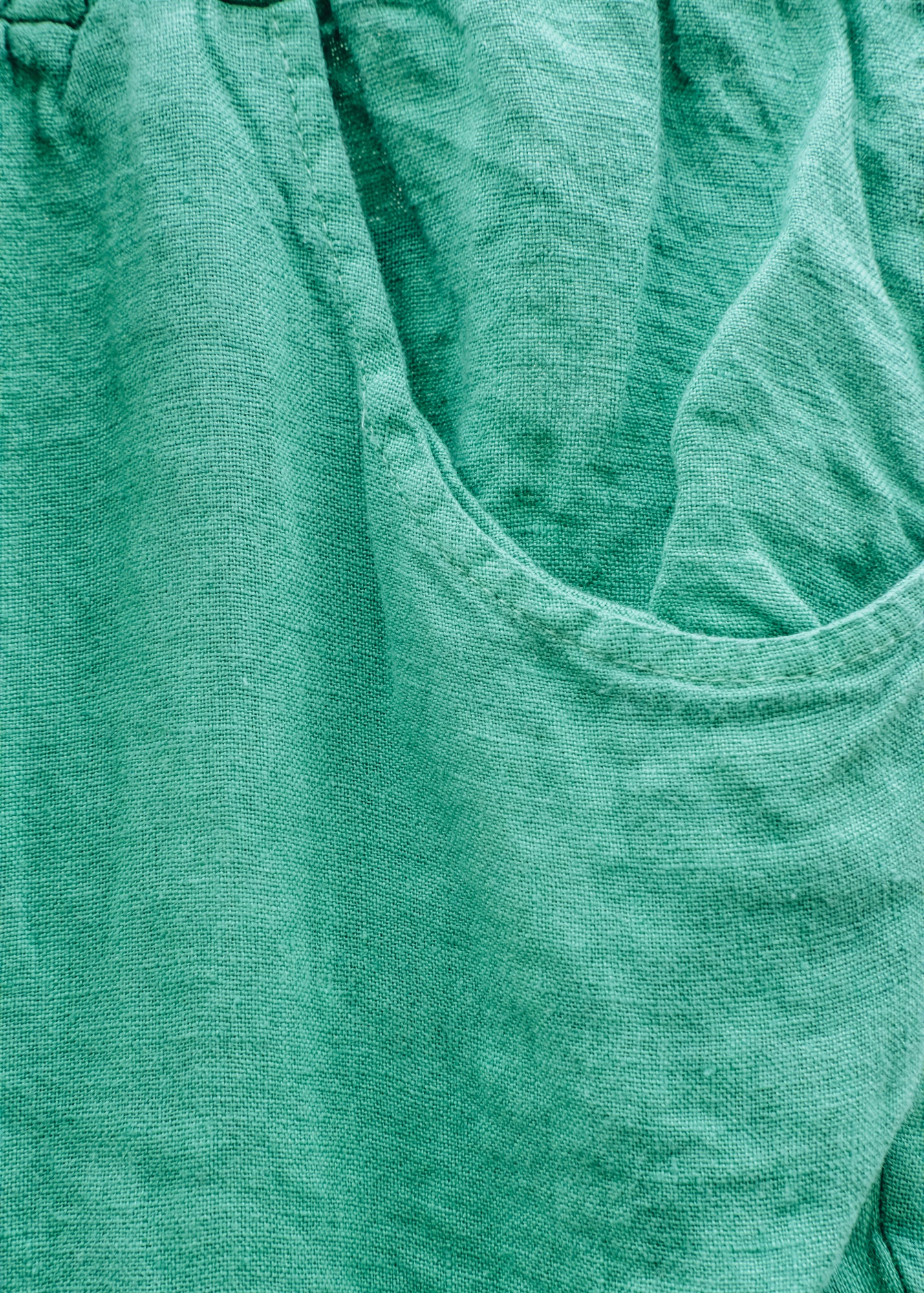 Burford Garden Co. Tapered Trousers in Verde