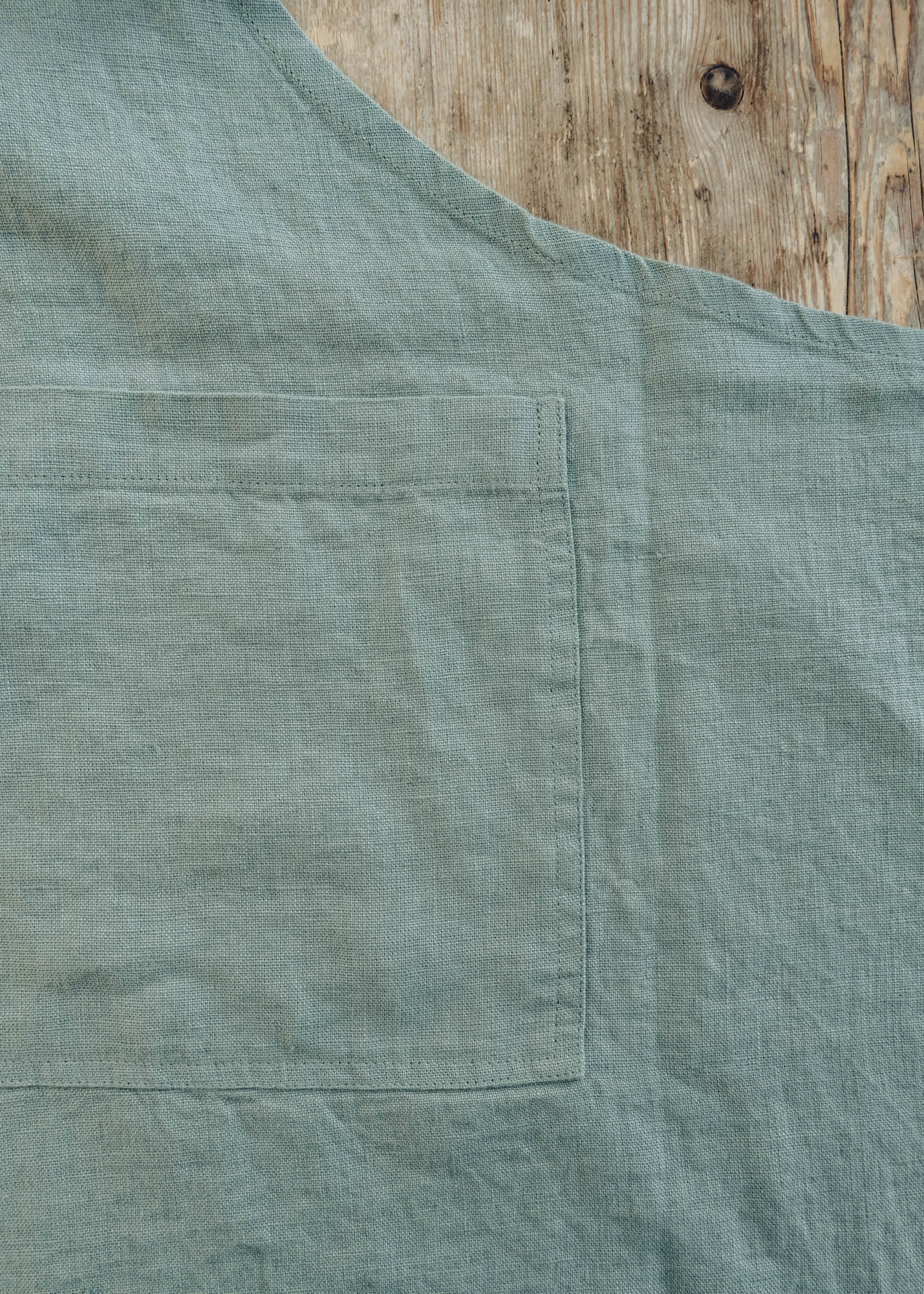 Green Milieu Linen Crossback Apron