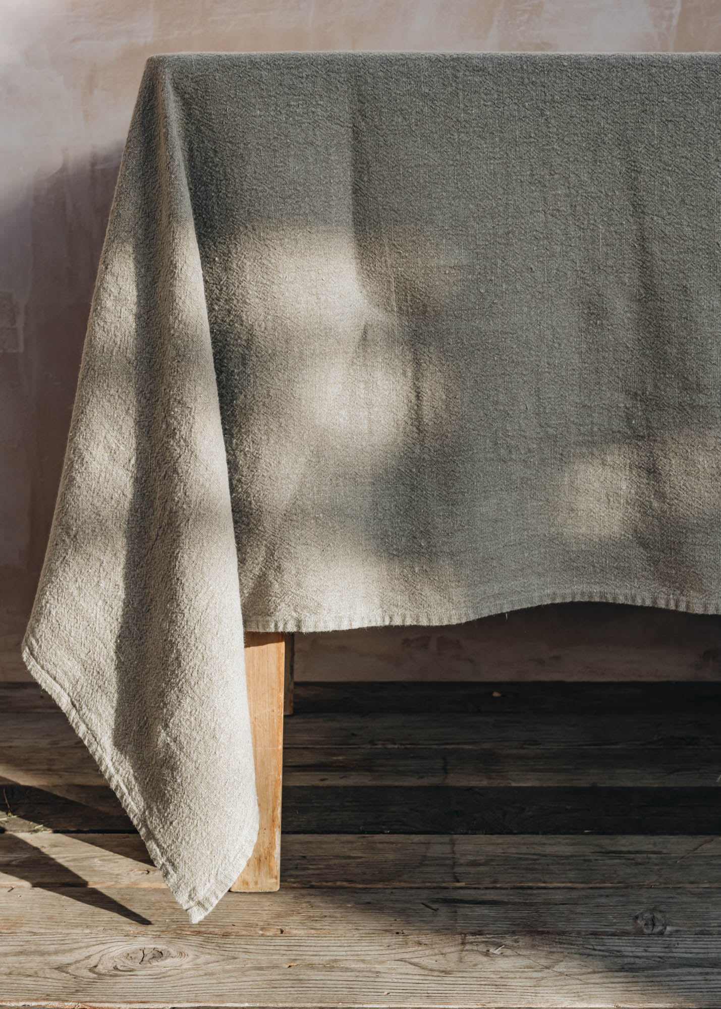 Burford Design Textured Natural Linen Tablecloth | Burford Garden Co.