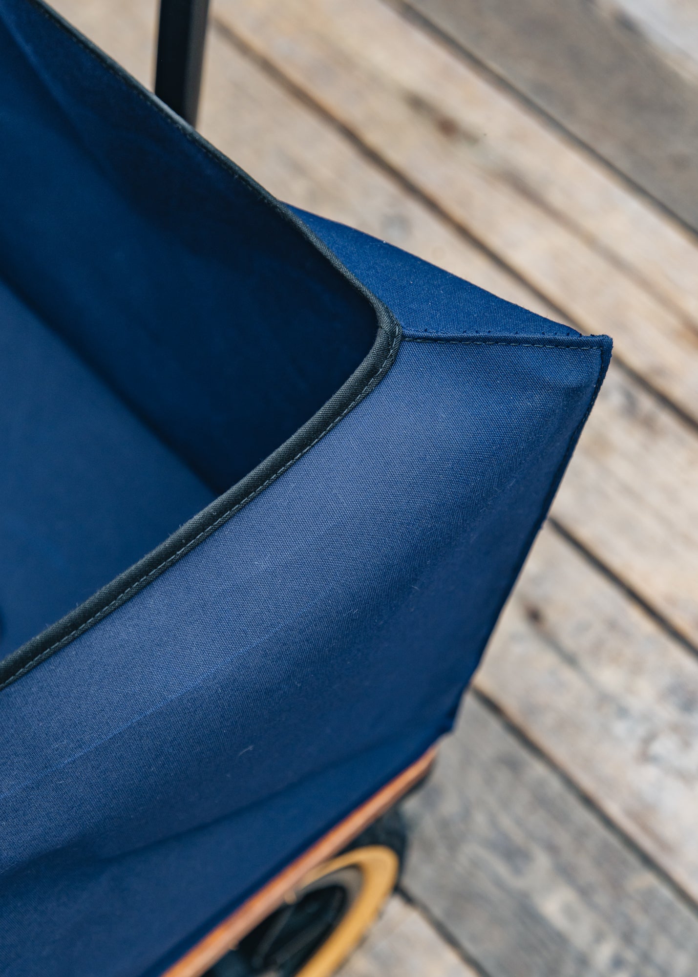 Burford Garden Co. Burford Wagon in Navy
