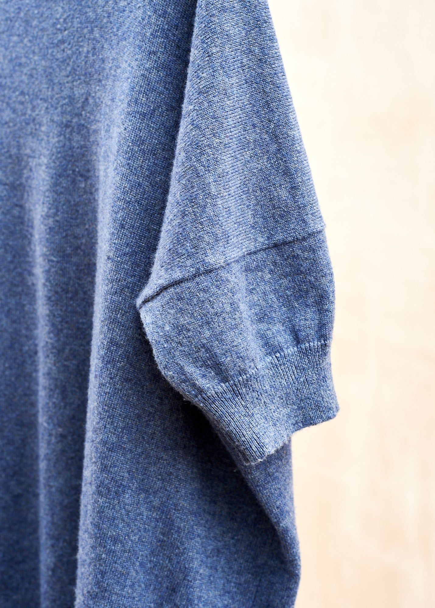 Connolly Cashmere/Linen Short Sleeved V-Neck - XXL
