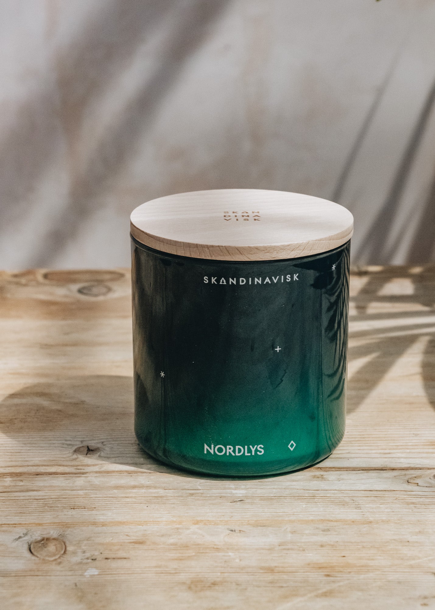 Skandinavisk Scented Candle in Nordlys 400g
