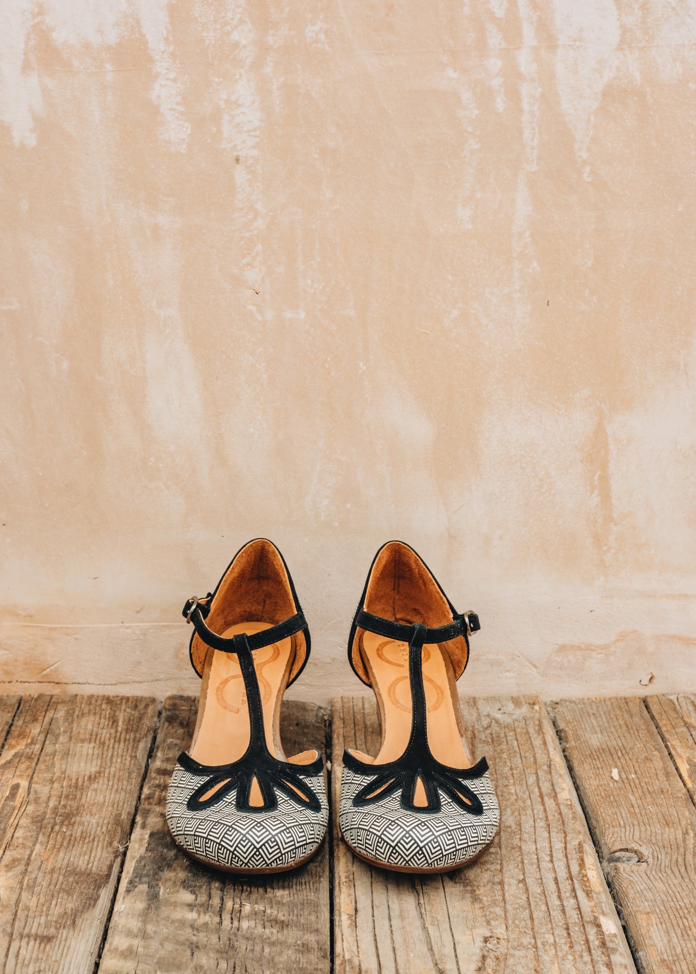 Chie Mihara Zulipa Shoes in Black Sucre Cafe