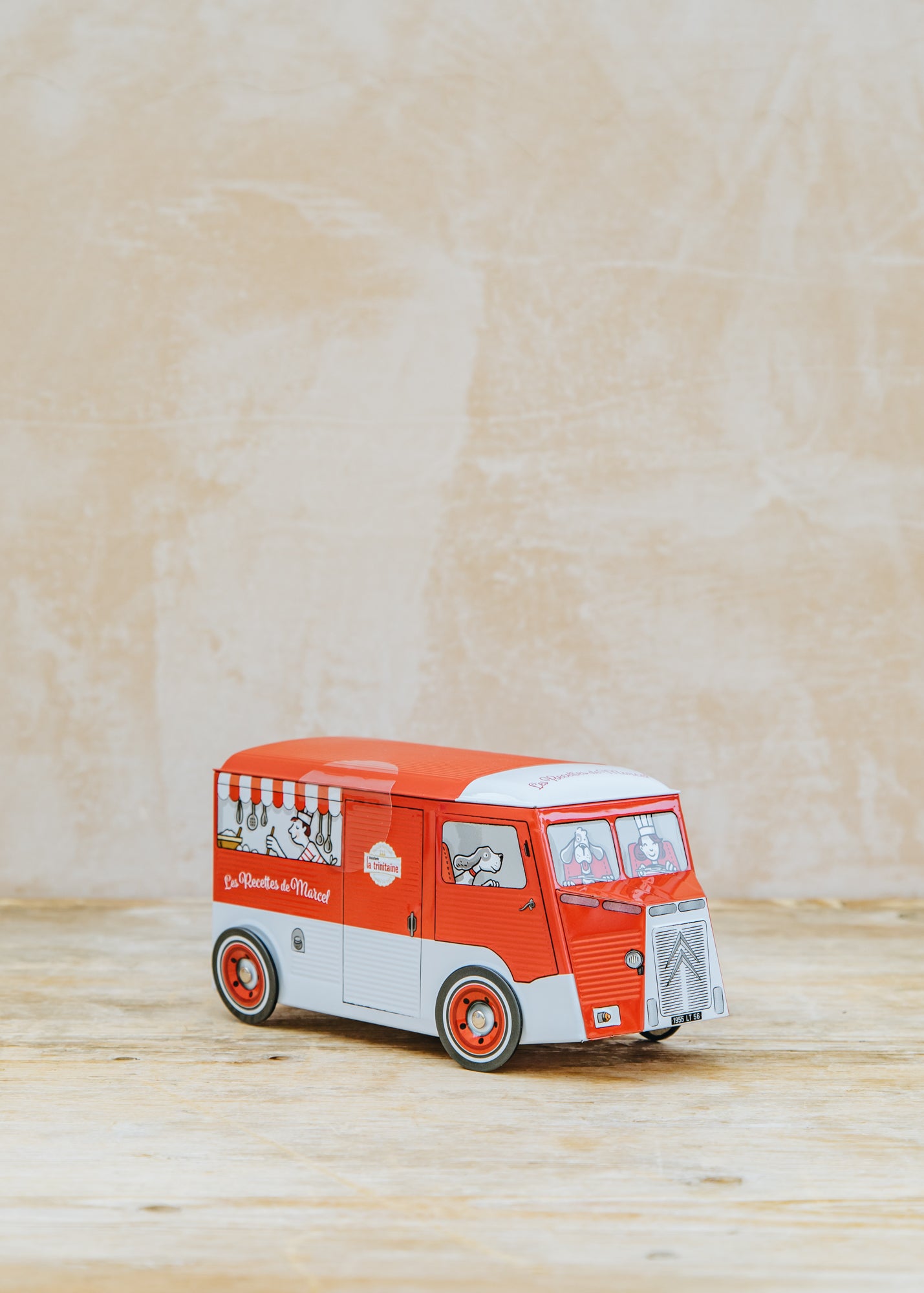 La 2cv Citroën AZU 1958 des biscuits L'Alsacienne miniature par Norev au 1/43e La 2cv Citroën AZU 1958 des biscuits L'Alsacienne miniature par Norev au 1/43e